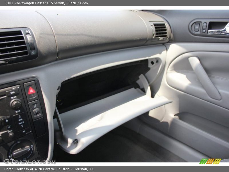 Black / Grey 2003 Volkswagen Passat GLS Sedan