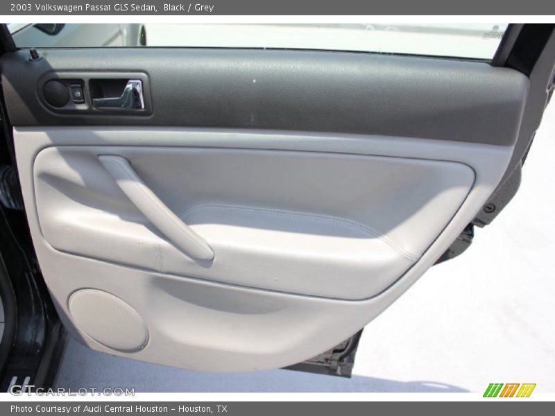 Black / Grey 2003 Volkswagen Passat GLS Sedan