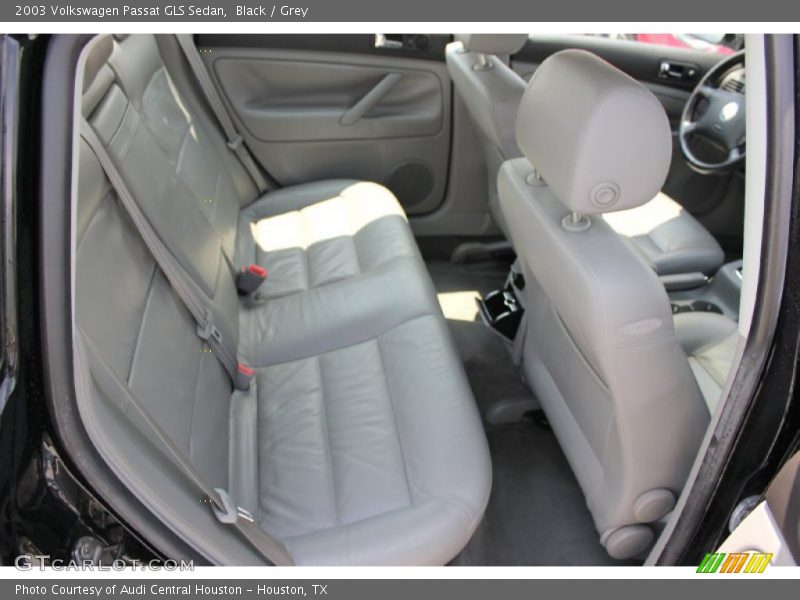 Black / Grey 2003 Volkswagen Passat GLS Sedan