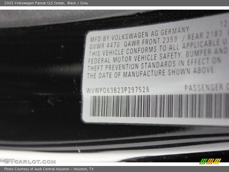 Black / Grey 2003 Volkswagen Passat GLS Sedan