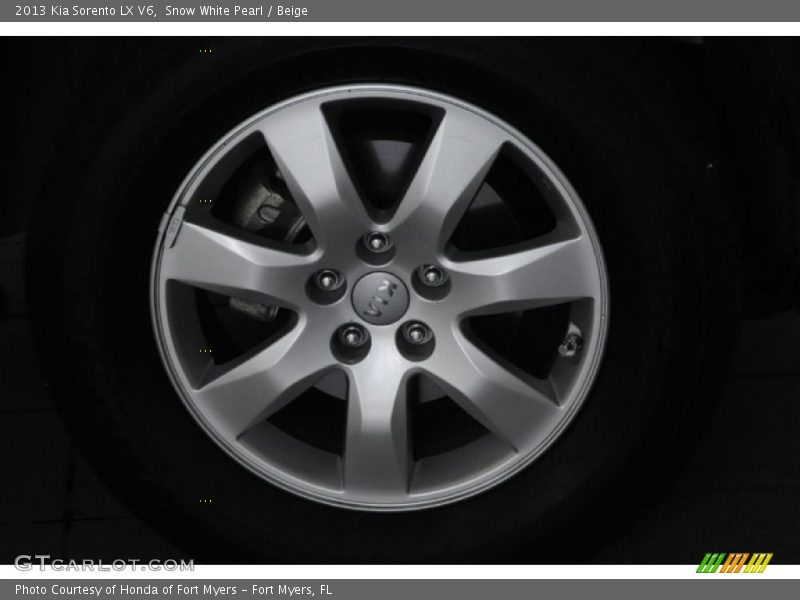 Snow White Pearl / Beige 2013 Kia Sorento LX V6