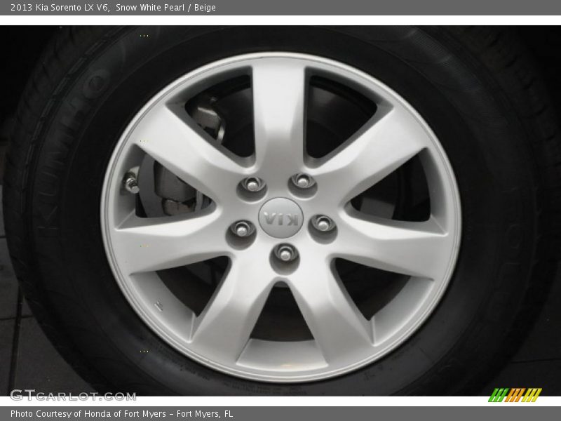 Snow White Pearl / Beige 2013 Kia Sorento LX V6