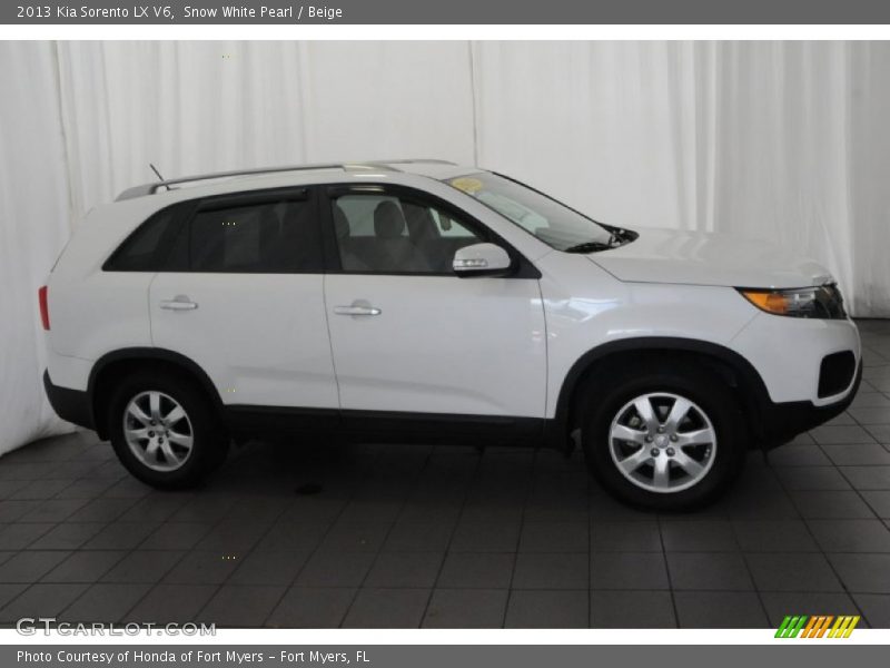 Snow White Pearl / Beige 2013 Kia Sorento LX V6
