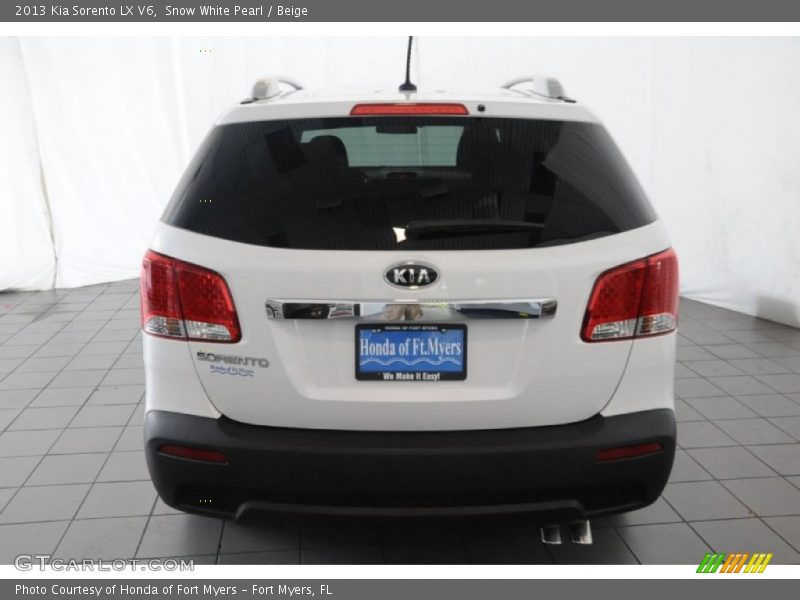 Snow White Pearl / Beige 2013 Kia Sorento LX V6