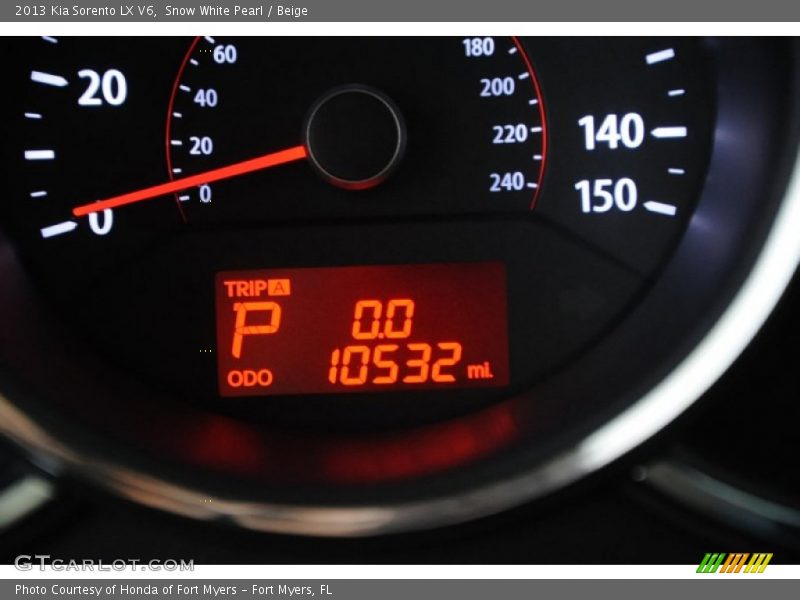 Snow White Pearl / Beige 2013 Kia Sorento LX V6