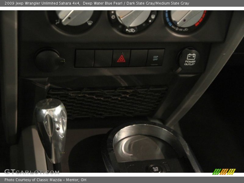 Deep Water Blue Pearl / Dark Slate Gray/Medium Slate Gray 2009 Jeep Wrangler Unlimited Sahara 4x4