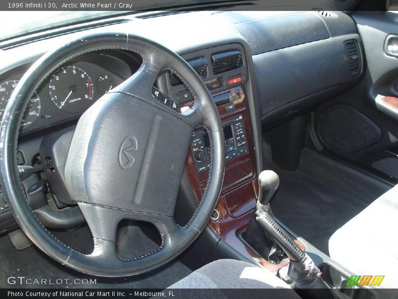 Arctic White Pearl / Gray 1996 Infiniti I 30