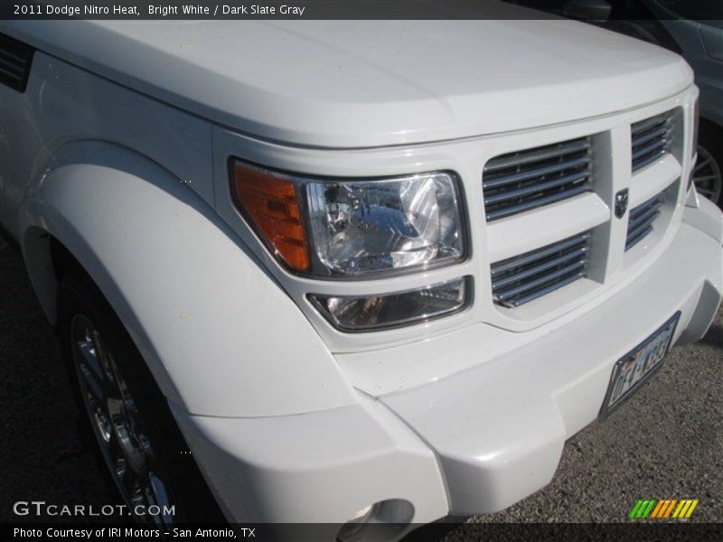 Bright White / Dark Slate Gray 2011 Dodge Nitro Heat