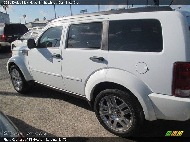Bright White / Dark Slate Gray 2011 Dodge Nitro Heat