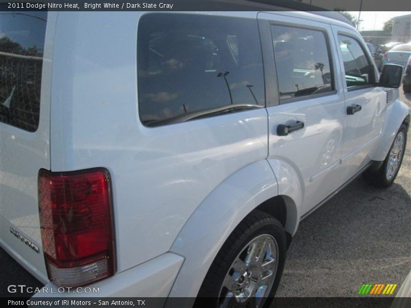 Bright White / Dark Slate Gray 2011 Dodge Nitro Heat