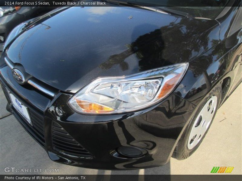 Tuxedo Black / Charcoal Black 2014 Ford Focus S Sedan