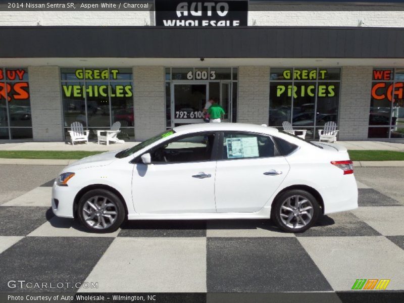 Aspen White / Charcoal 2014 Nissan Sentra SR