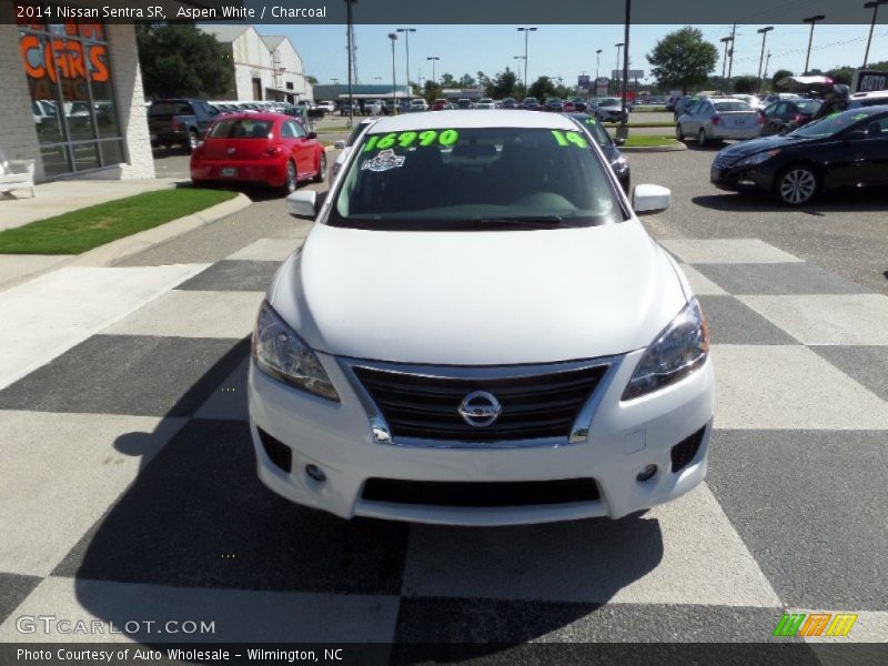 Aspen White / Charcoal 2014 Nissan Sentra SR