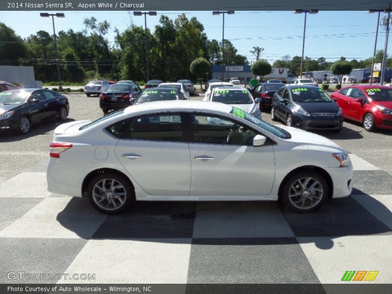 Aspen White / Charcoal 2014 Nissan Sentra SR