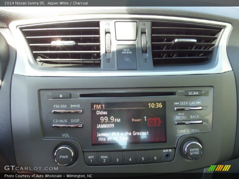 Aspen White / Charcoal 2014 Nissan Sentra SR