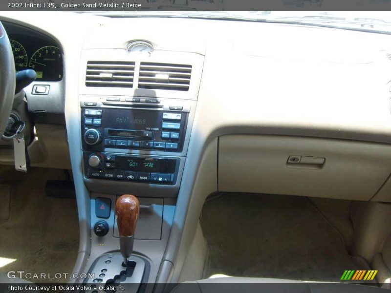 Golden Sand Metallic / Beige 2002 Infiniti I 35