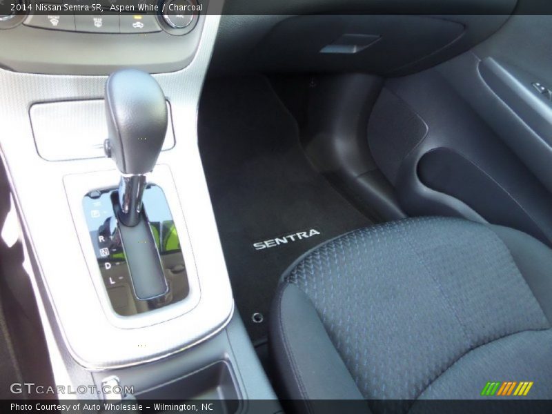 Aspen White / Charcoal 2014 Nissan Sentra SR