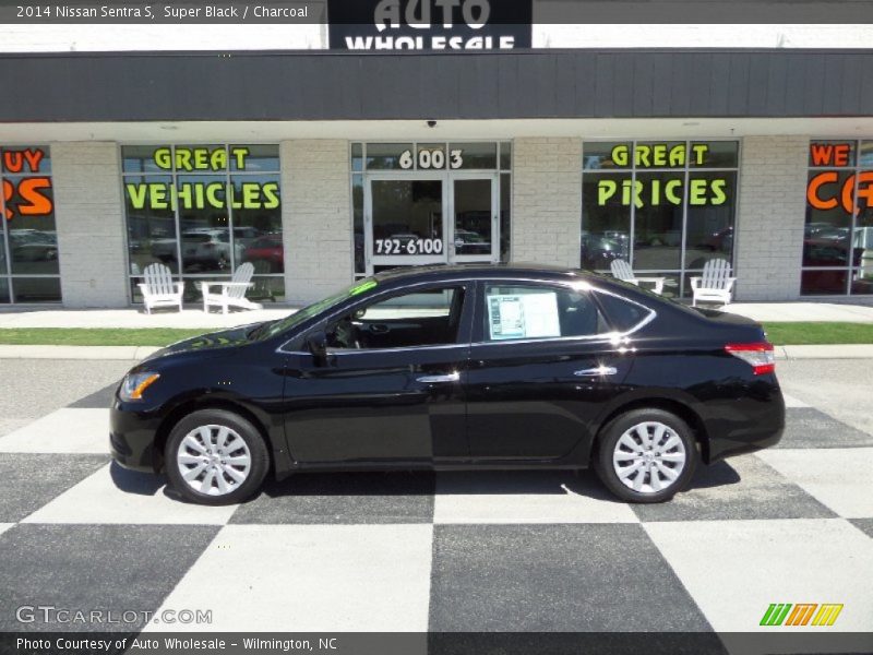 Super Black / Charcoal 2014 Nissan Sentra S