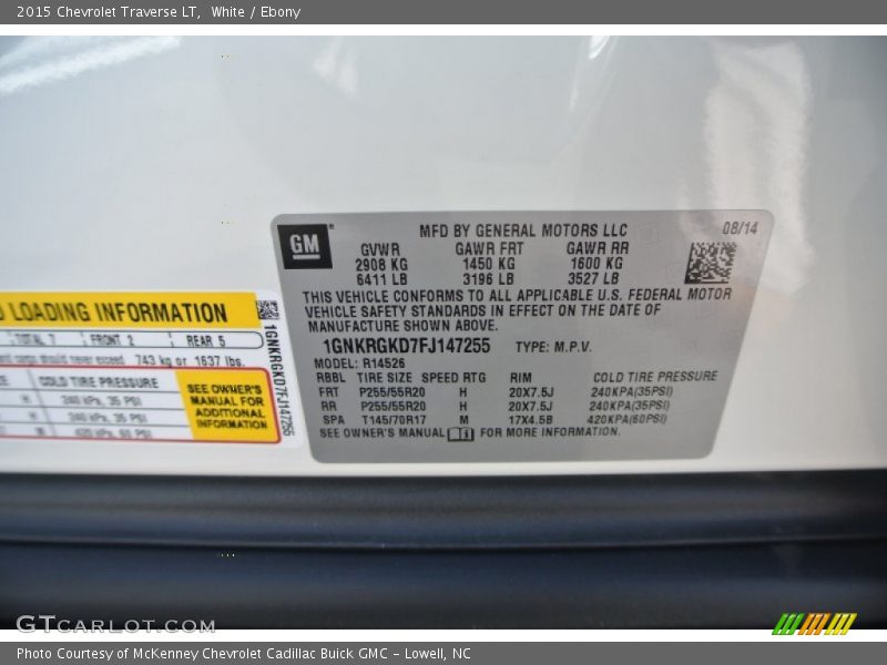 White / Ebony 2015 Chevrolet Traverse LT
