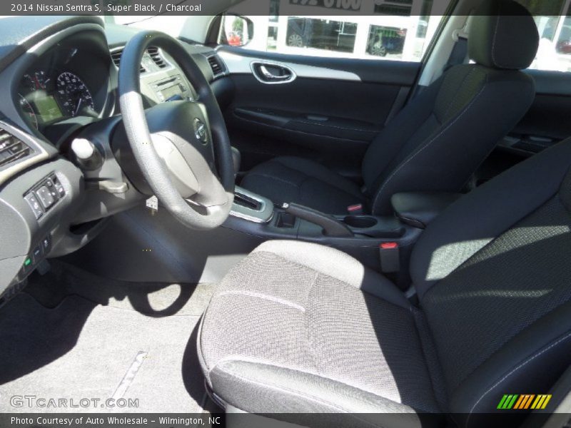Super Black / Charcoal 2014 Nissan Sentra S
