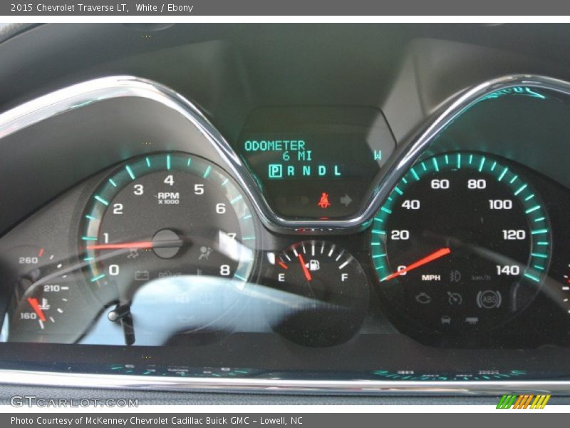 White / Ebony 2015 Chevrolet Traverse LT