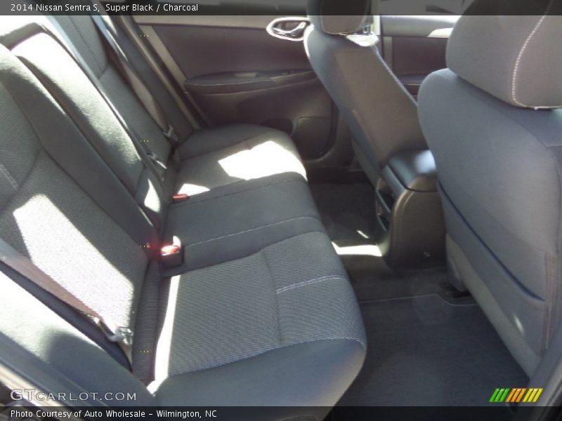 Super Black / Charcoal 2014 Nissan Sentra S