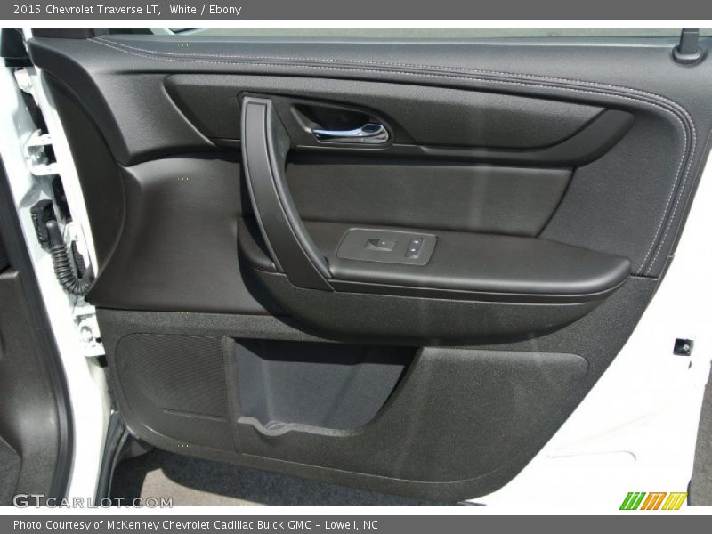 White / Ebony 2015 Chevrolet Traverse LT