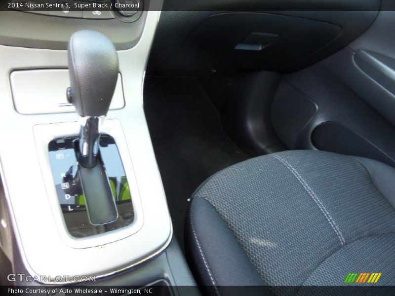 Super Black / Charcoal 2014 Nissan Sentra S