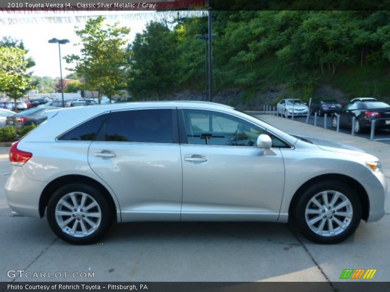 Classic Silver Metallic / Gray 2010 Toyota Venza I4