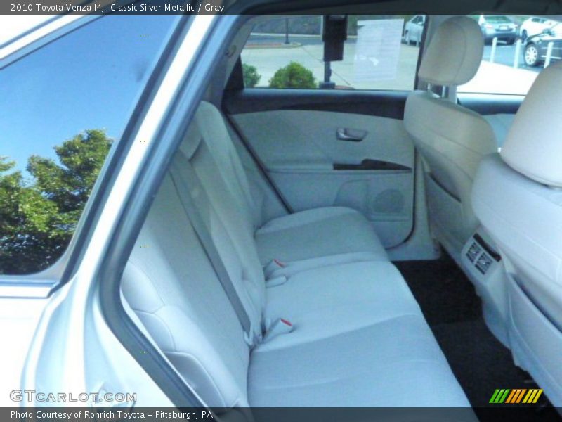 Classic Silver Metallic / Gray 2010 Toyota Venza I4