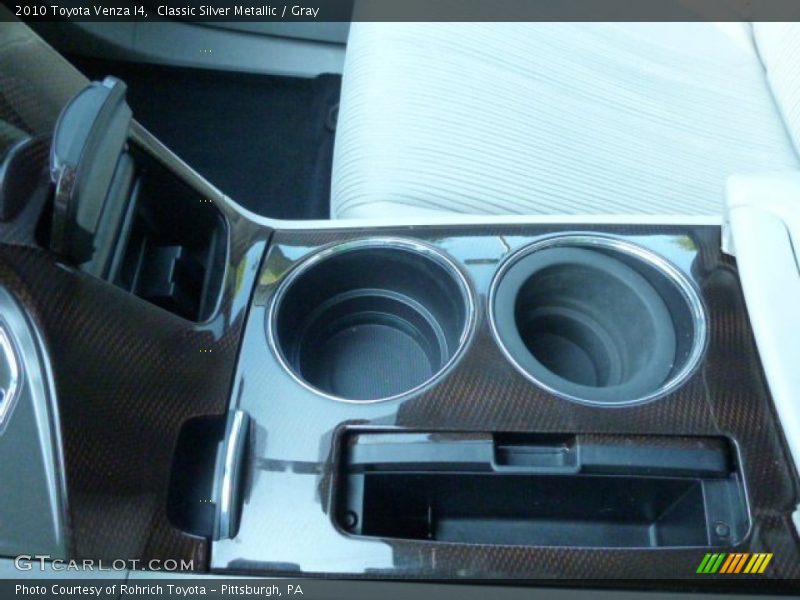 Classic Silver Metallic / Gray 2010 Toyota Venza I4
