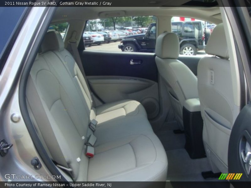 Gotham Gray Metallic / Gray 2011 Nissan Rogue SV AWD