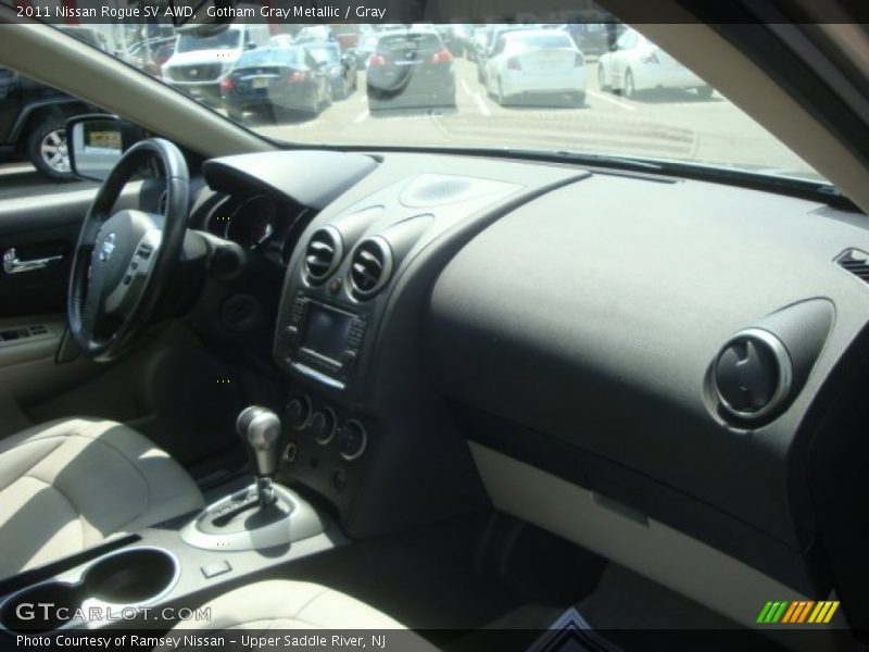 Gotham Gray Metallic / Gray 2011 Nissan Rogue SV AWD