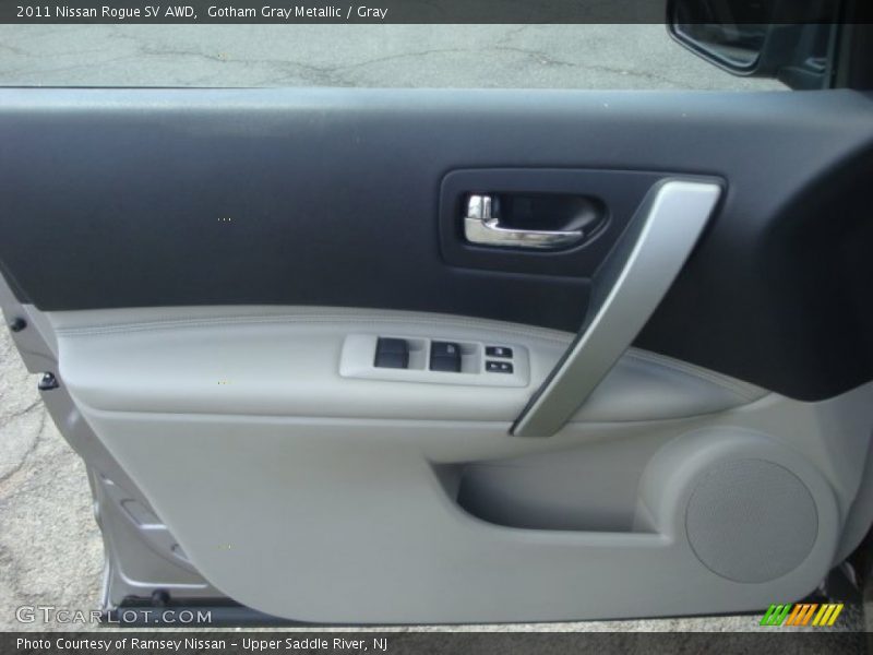 Gotham Gray Metallic / Gray 2011 Nissan Rogue SV AWD