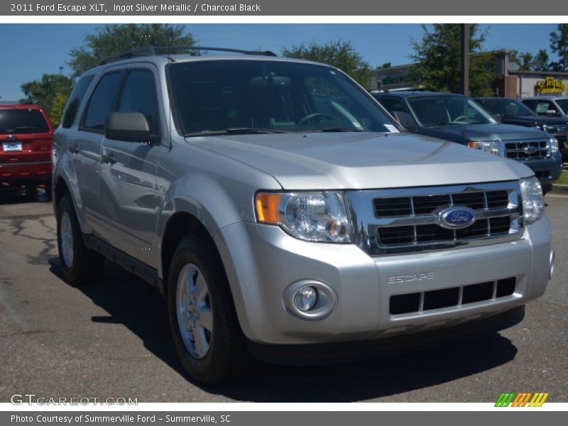 Ingot Silver Metallic / Charcoal Black 2011 Ford Escape XLT