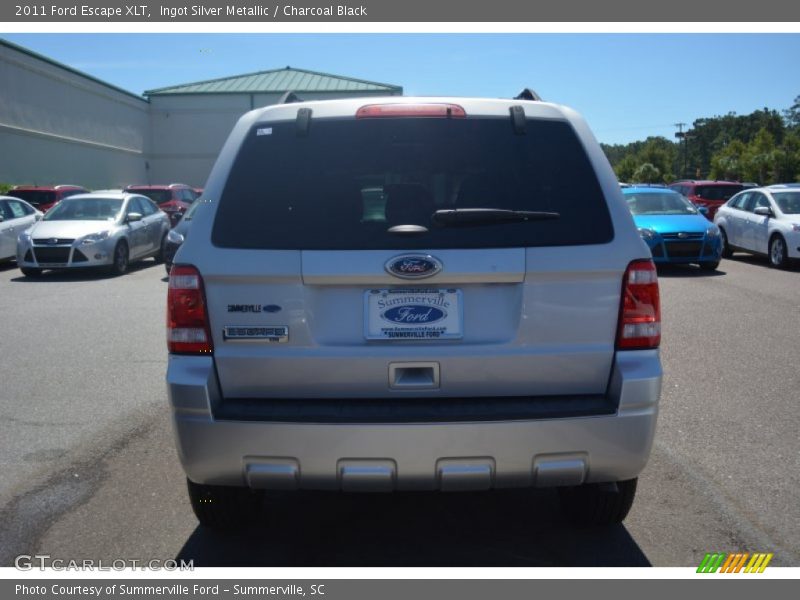 Ingot Silver Metallic / Charcoal Black 2011 Ford Escape XLT