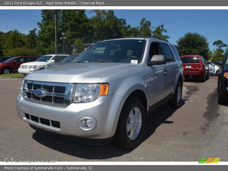 Ingot Silver Metallic / Charcoal Black 2011 Ford Escape XLT