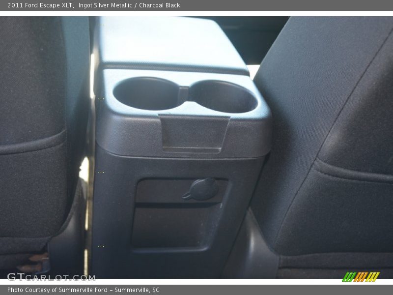 Ingot Silver Metallic / Charcoal Black 2011 Ford Escape XLT