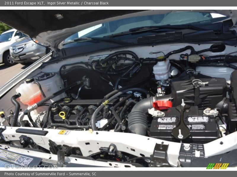 Ingot Silver Metallic / Charcoal Black 2011 Ford Escape XLT