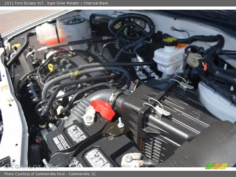 Ingot Silver Metallic / Charcoal Black 2011 Ford Escape XLT