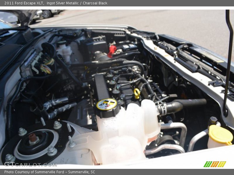 Ingot Silver Metallic / Charcoal Black 2011 Ford Escape XLT
