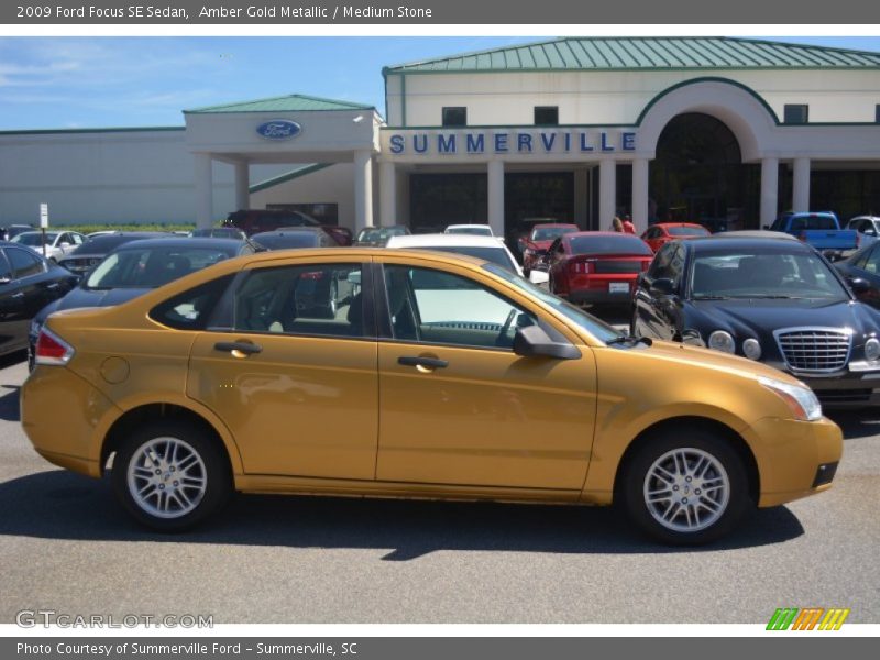 Amber Gold Metallic / Medium Stone 2009 Ford Focus SE Sedan