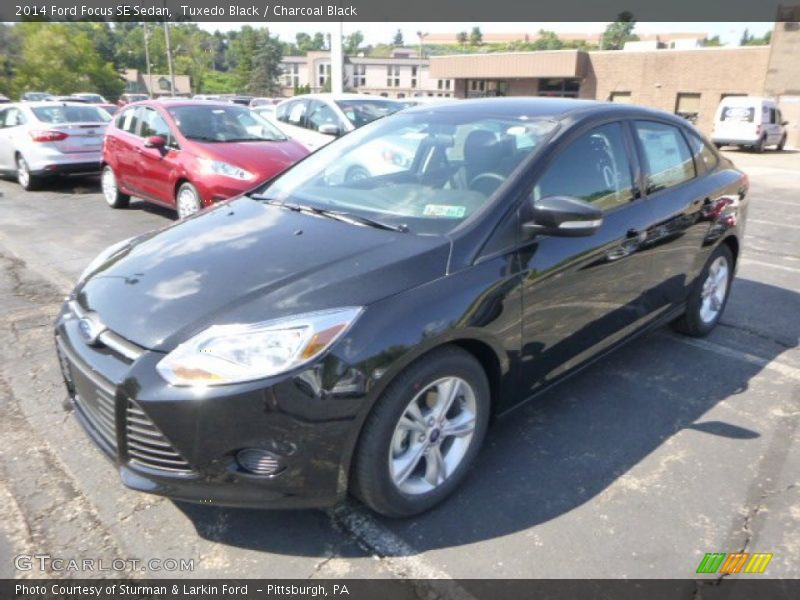 Tuxedo Black / Charcoal Black 2014 Ford Focus SE Sedan