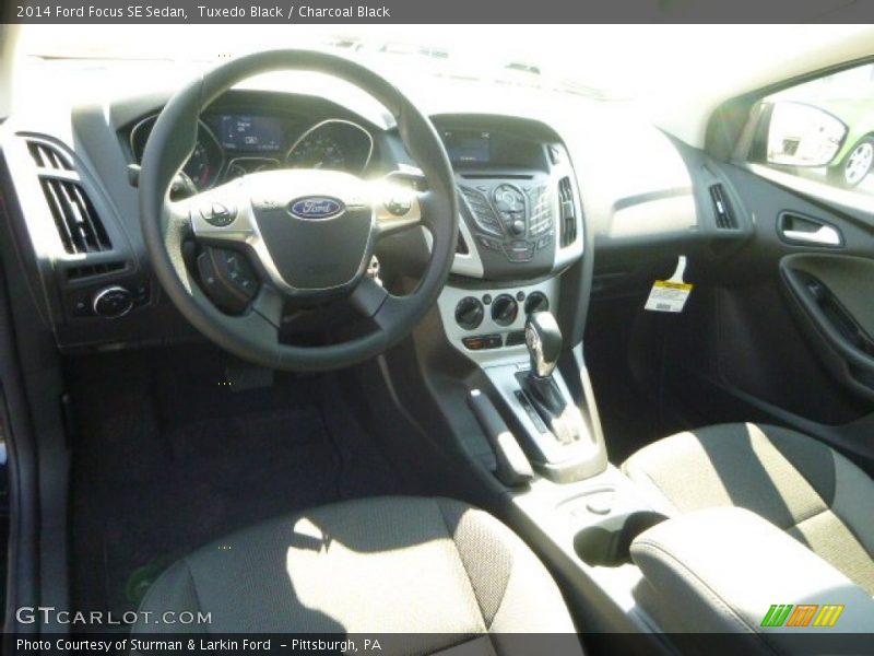 Tuxedo Black / Charcoal Black 2014 Ford Focus SE Sedan