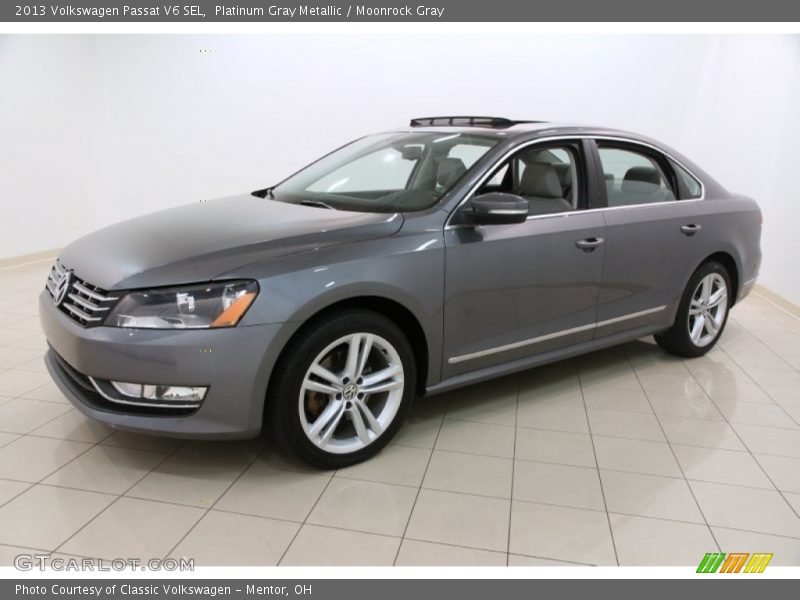 Front 3/4 View of 2013 Passat V6 SEL
