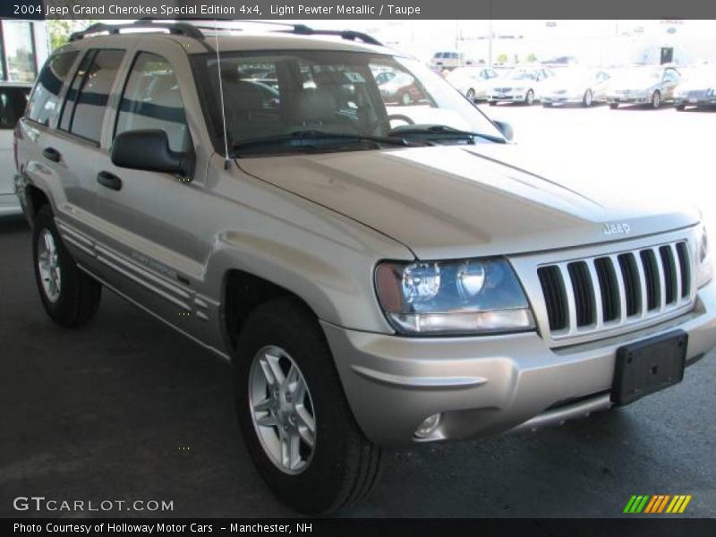 Light Pewter Metallic / Taupe 2004 Jeep Grand Cherokee Special Edition 4x4