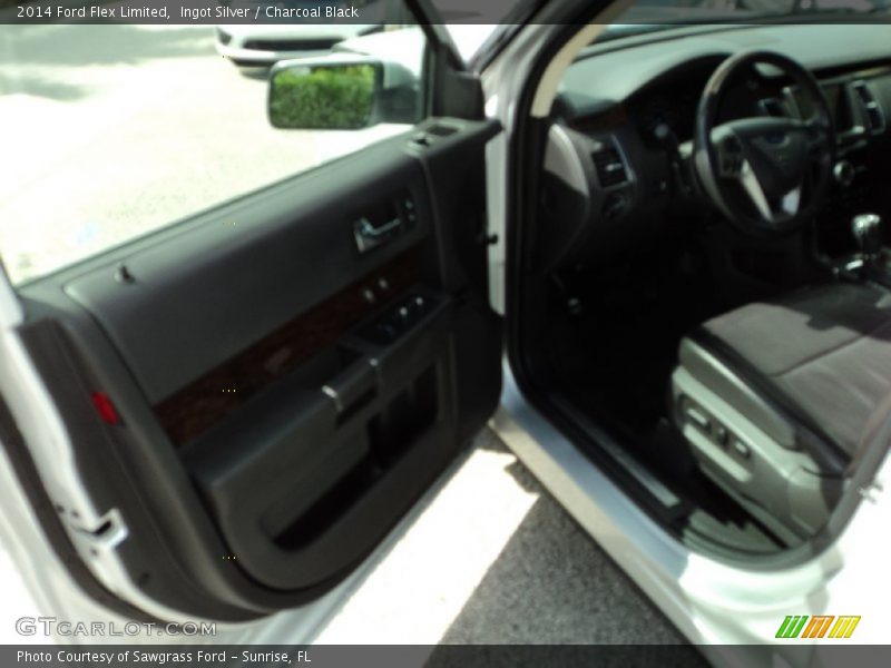 Ingot Silver / Charcoal Black 2014 Ford Flex Limited