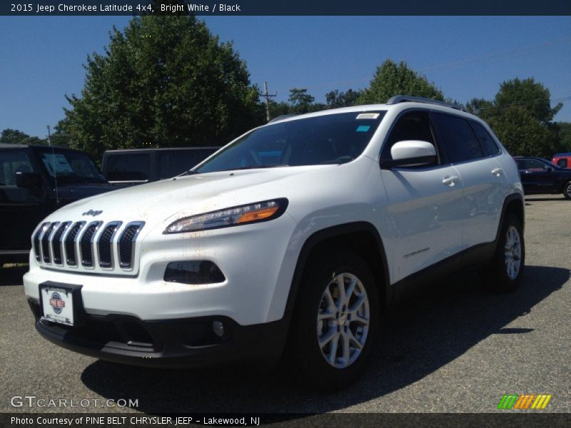 Bright White / Black 2015 Jeep Cherokee Latitude 4x4