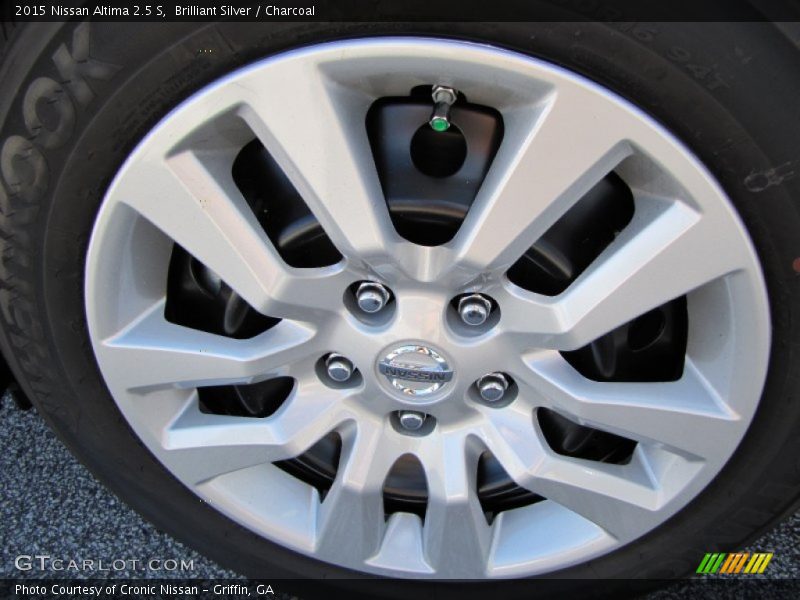 Brilliant Silver / Charcoal 2015 Nissan Altima 2.5 S