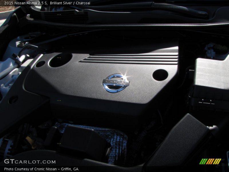 Brilliant Silver / Charcoal 2015 Nissan Altima 2.5 S